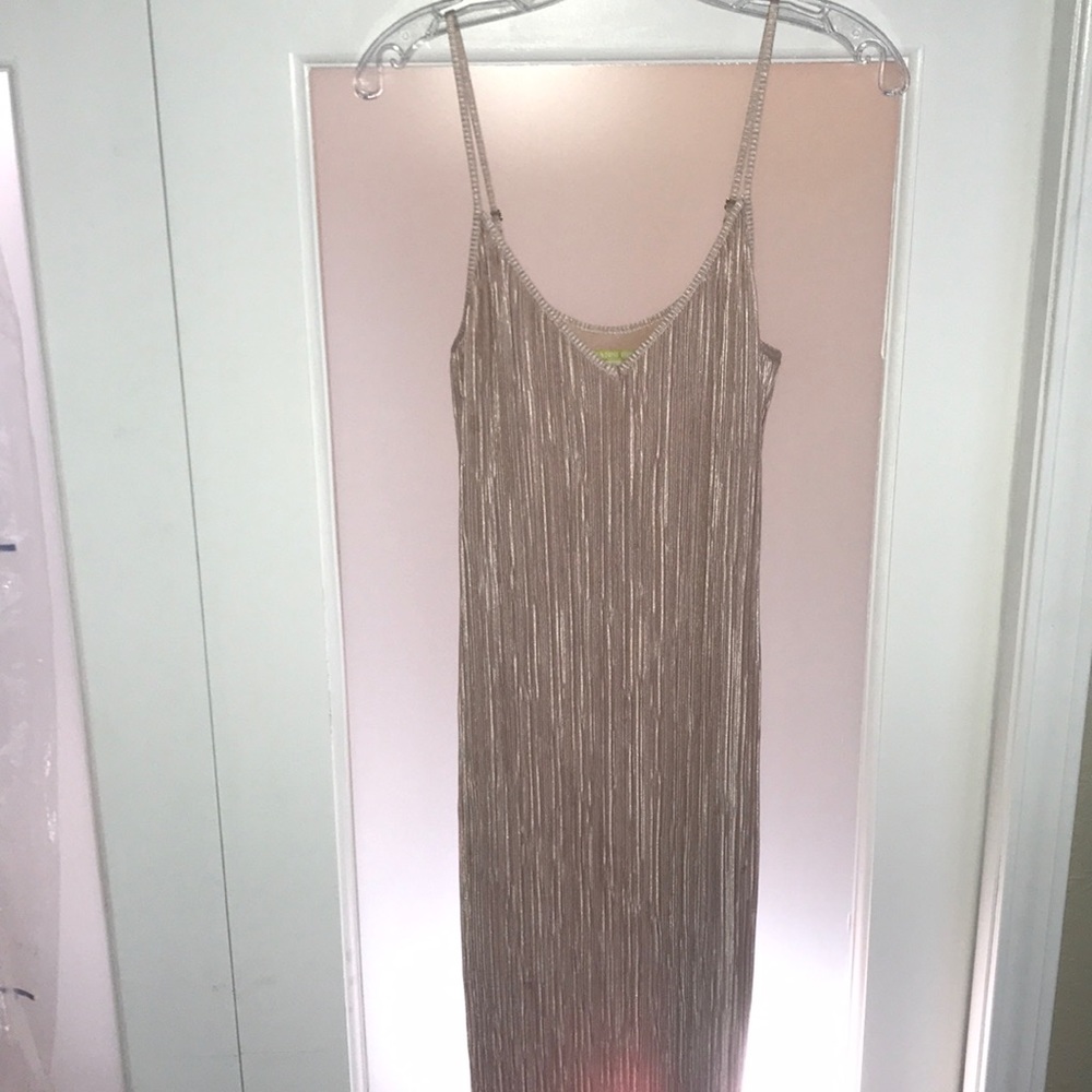 Blush Midi Evening Dress 💋